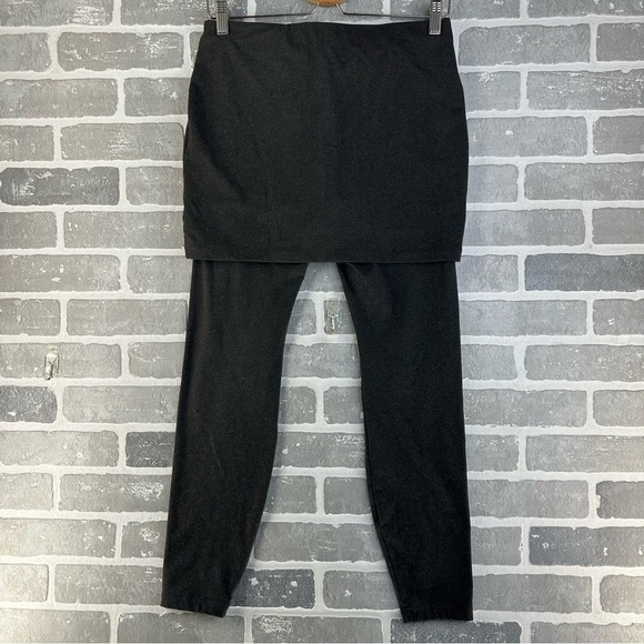 CAbi XL #3577 Skirted Leggings Dark Gray Charcoal Size Small - Picture 3 of 4